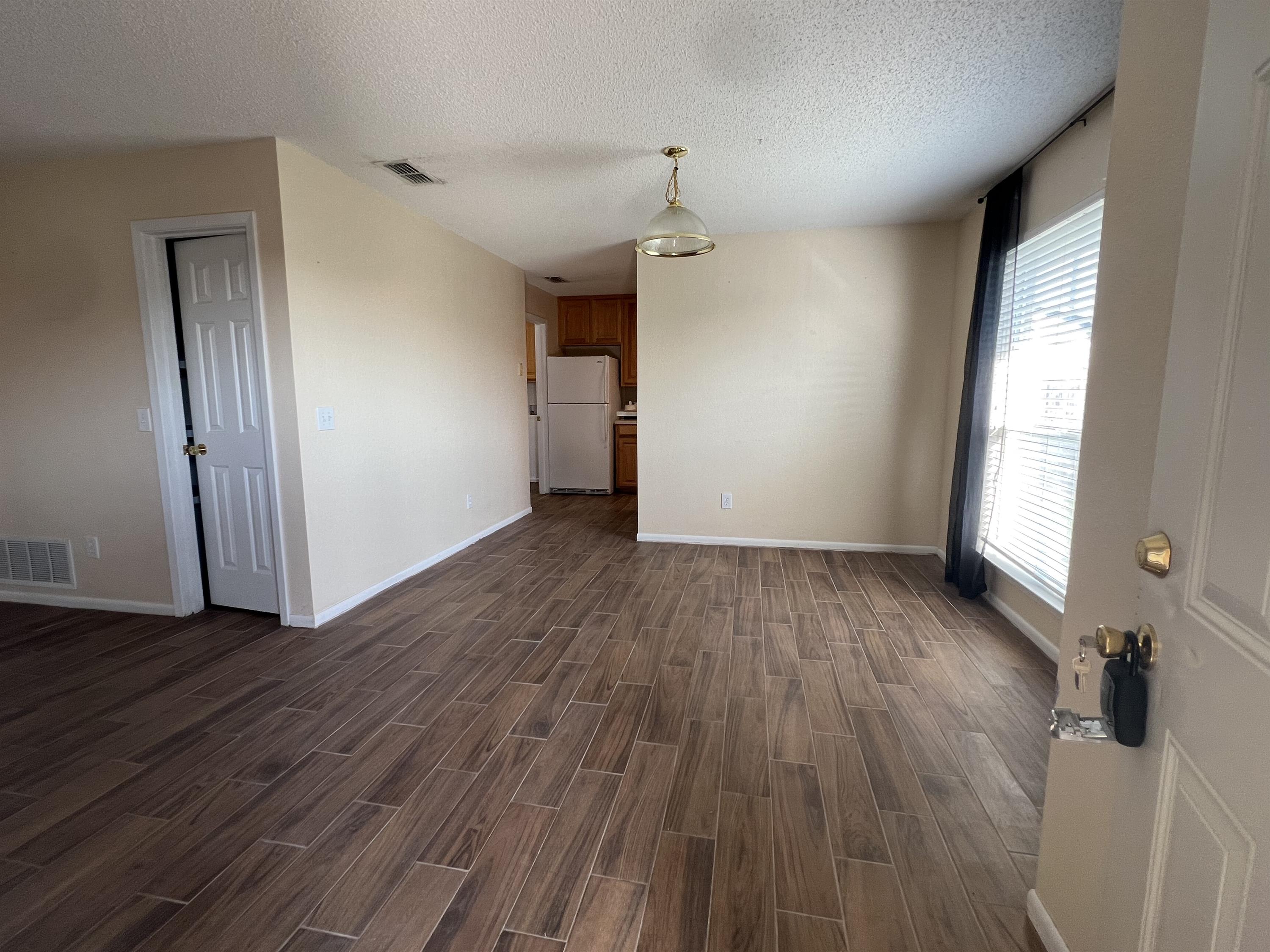 5427 Ricci Street – photo 2