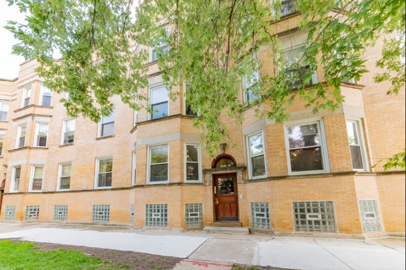 3215 W Altgeld – photo 1