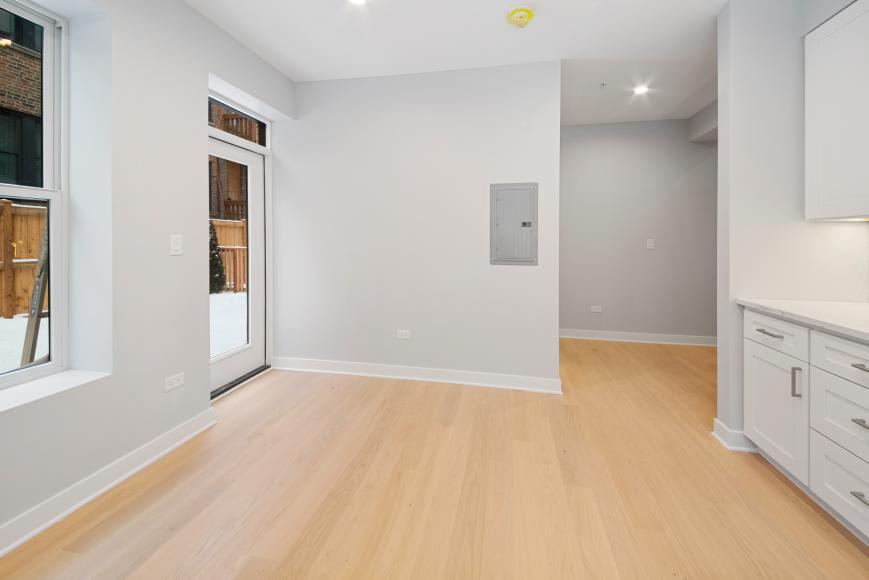 4637 Ashland – photo 5