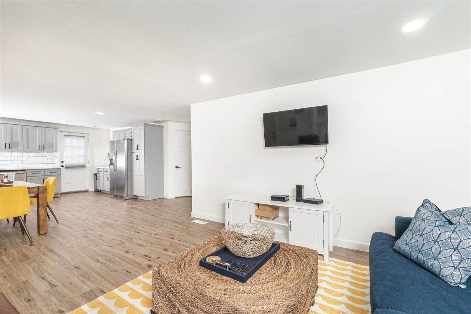 412 1st Street – photo 4