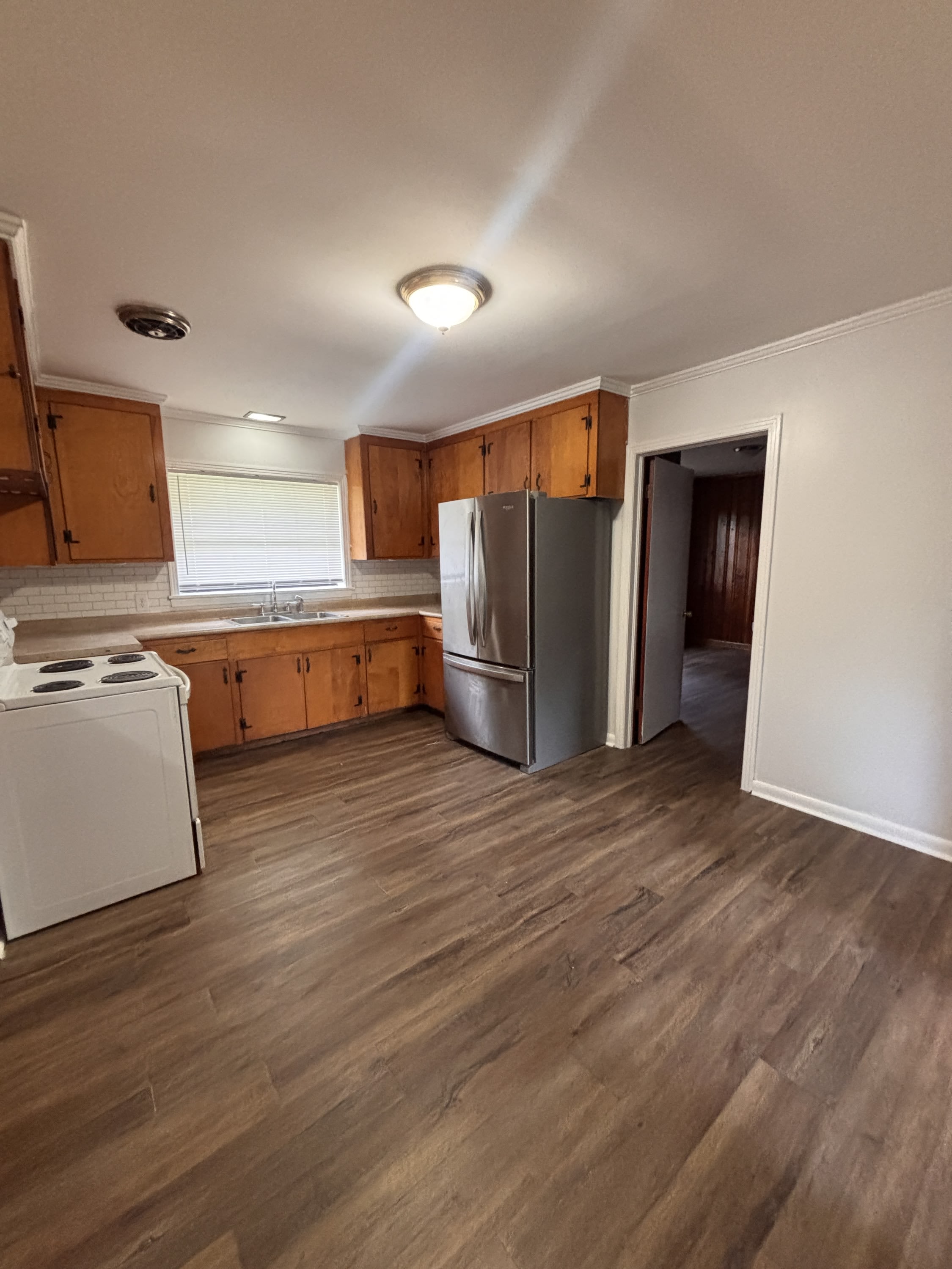 210 N. Edgewood – photo 5