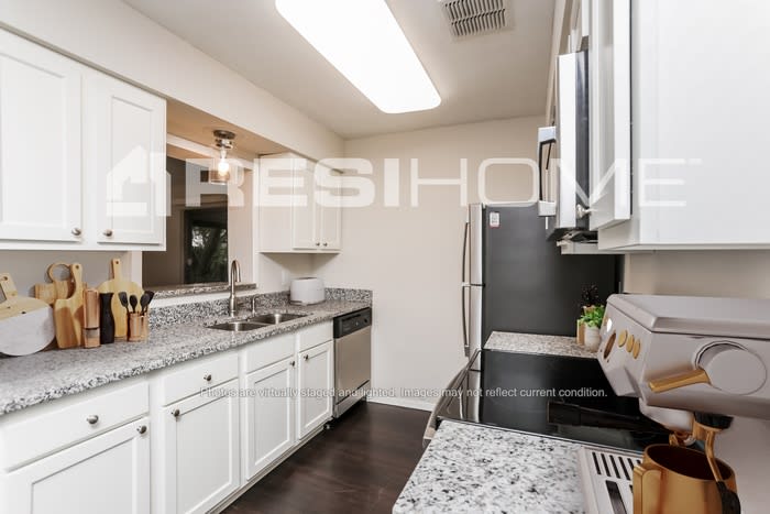 1407 Sunridge Road – photo 3