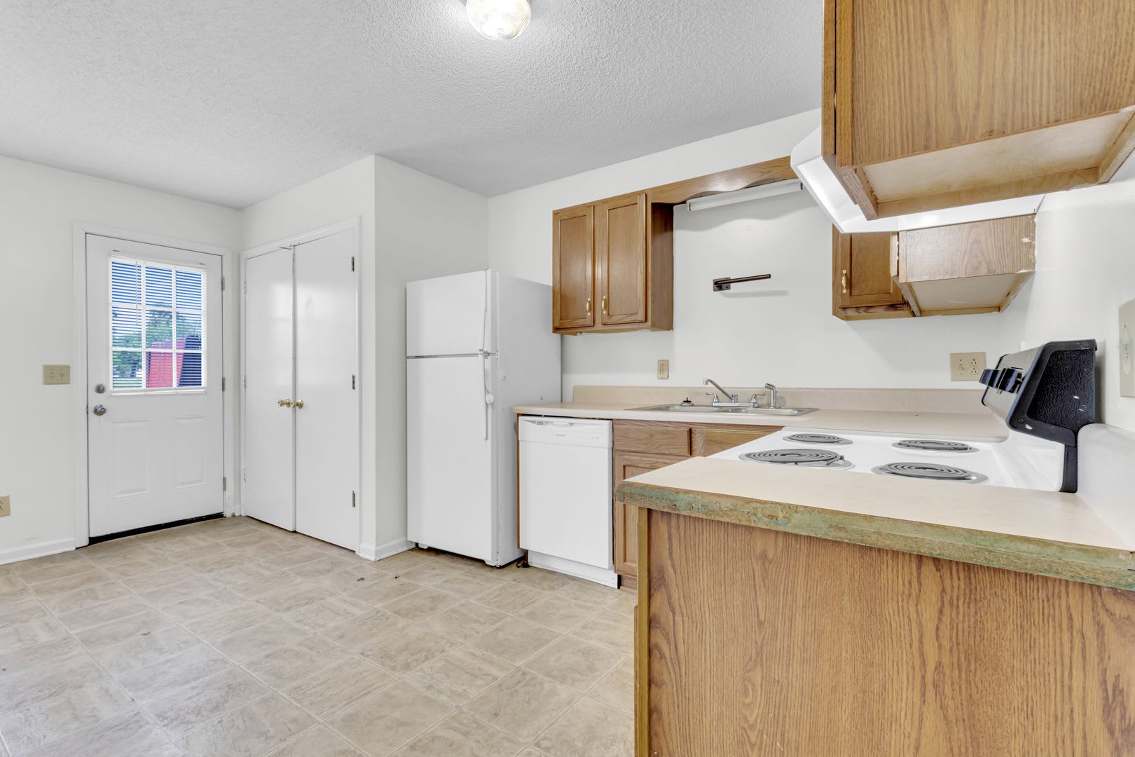 293 Stateline Road, Oak Grove – photo 5