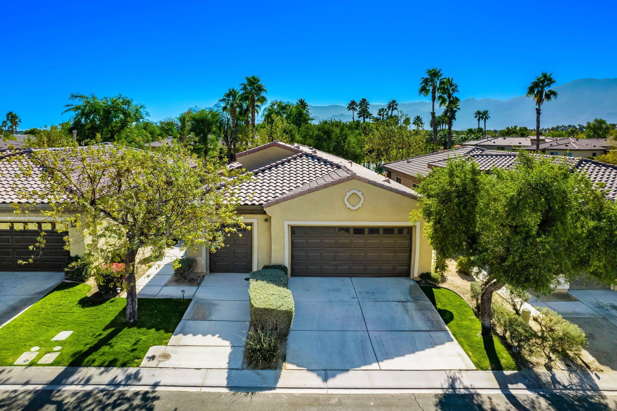 82223 Travolta Avenue – photo 1