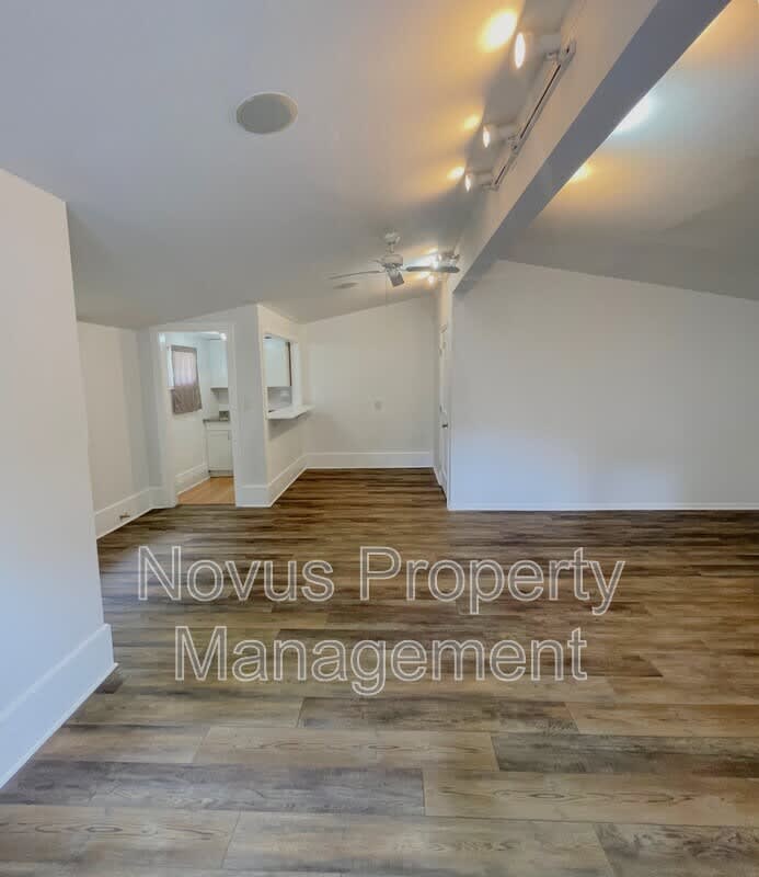 328 "B" Maple Street – photo 5