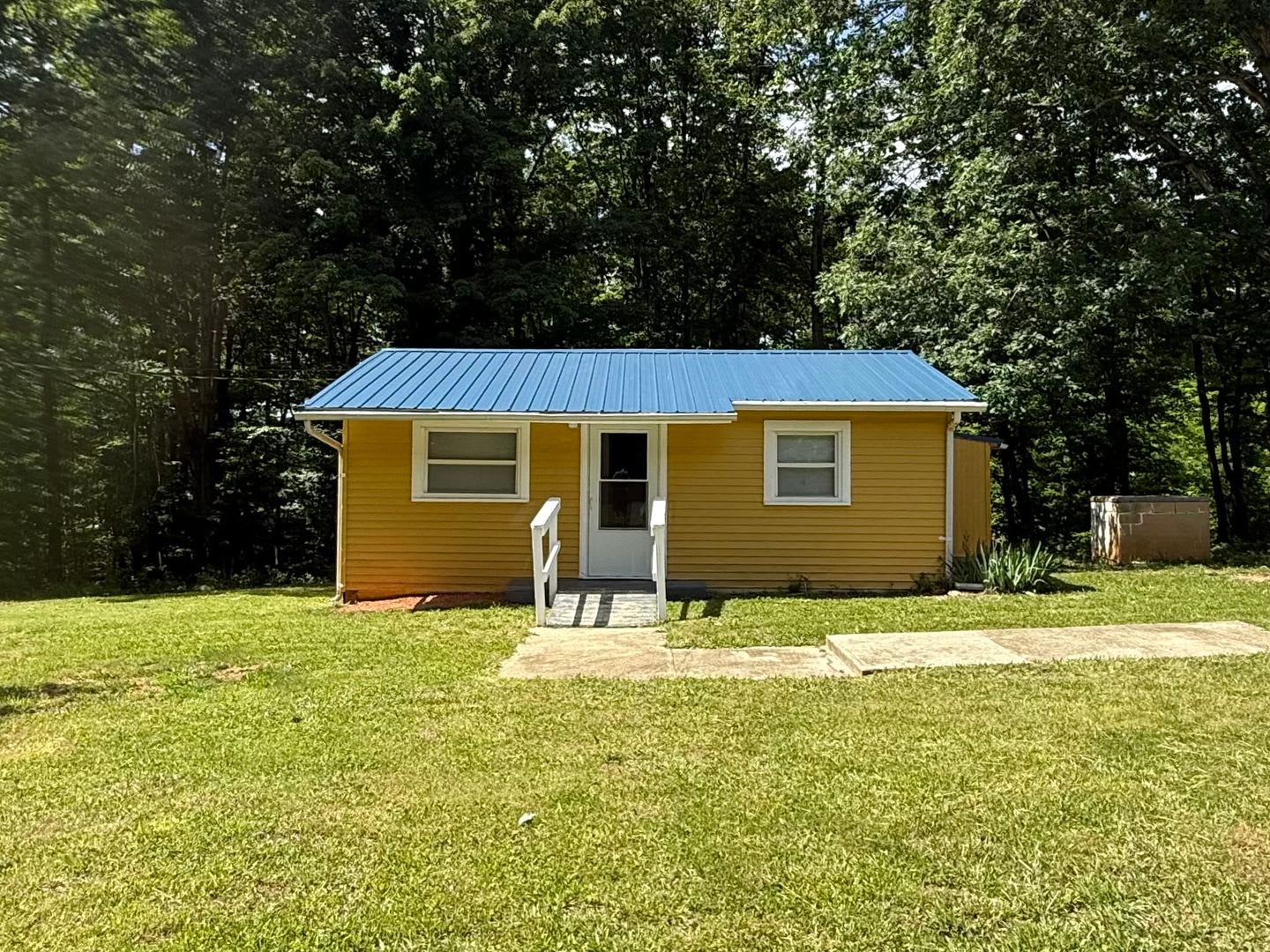 One Story House in Madison Heights – photo 2