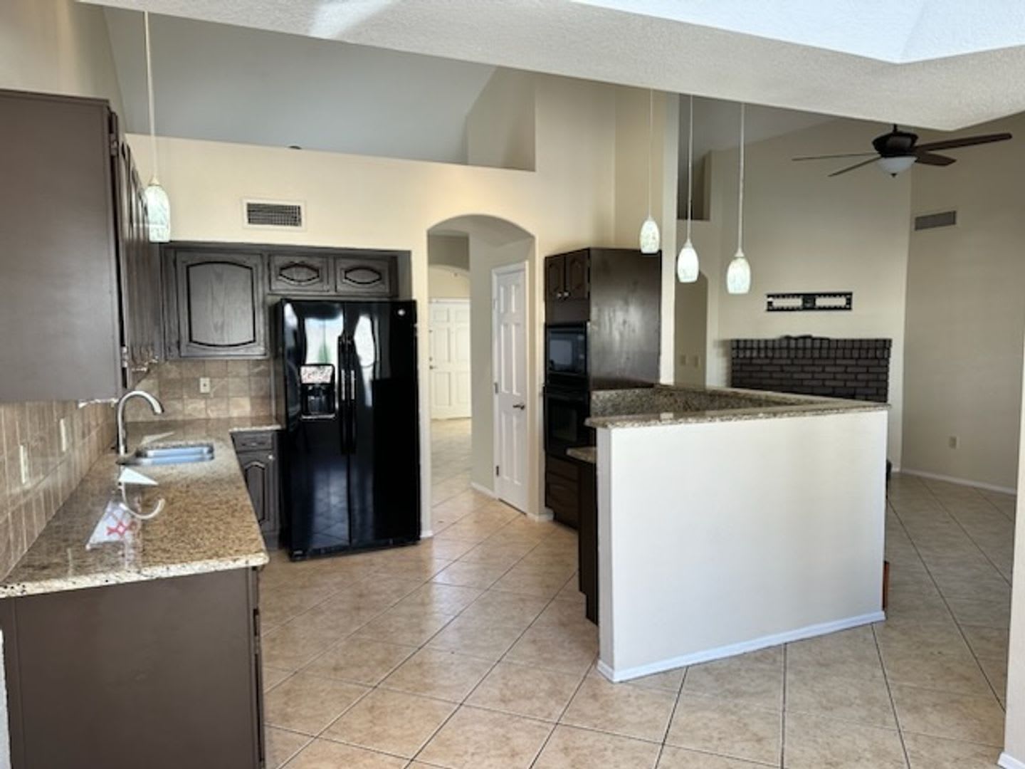 Now Available Bed 2 Bath With Sparkling Pool Near 40Th St Chandler Blvd Kyrene Schools – photo 4