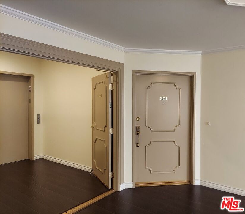 10475 Ashton Avenue – photo 3