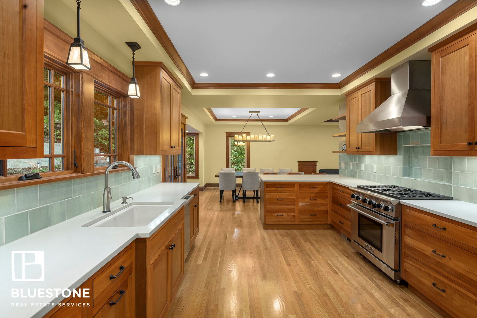 Beautiful 4 bedroom home in Palisades Neighborhood of Lake Oswego! – photo 1