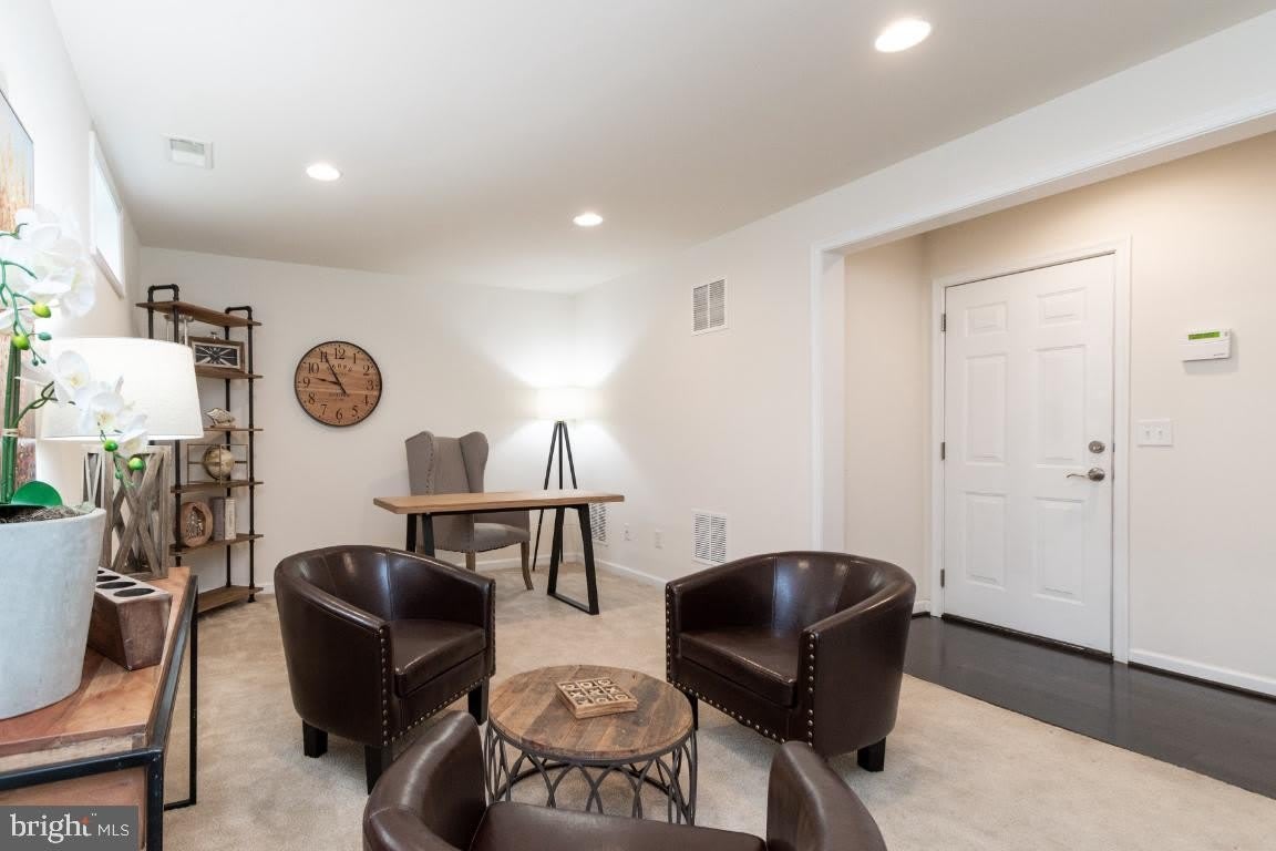 1329 GILMORE Street – photo 4