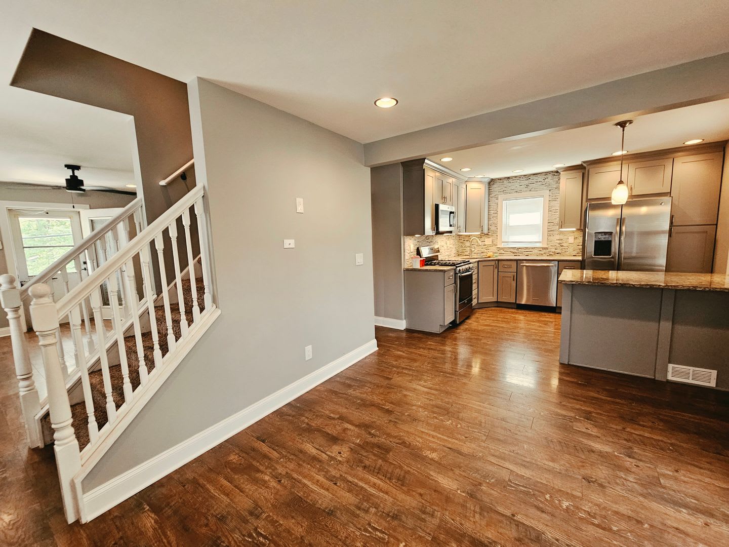 Stunning 3 Bed, 2.5 Bath Retreat – photo 2