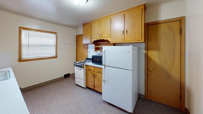 218 North 12Th Street – photo 2