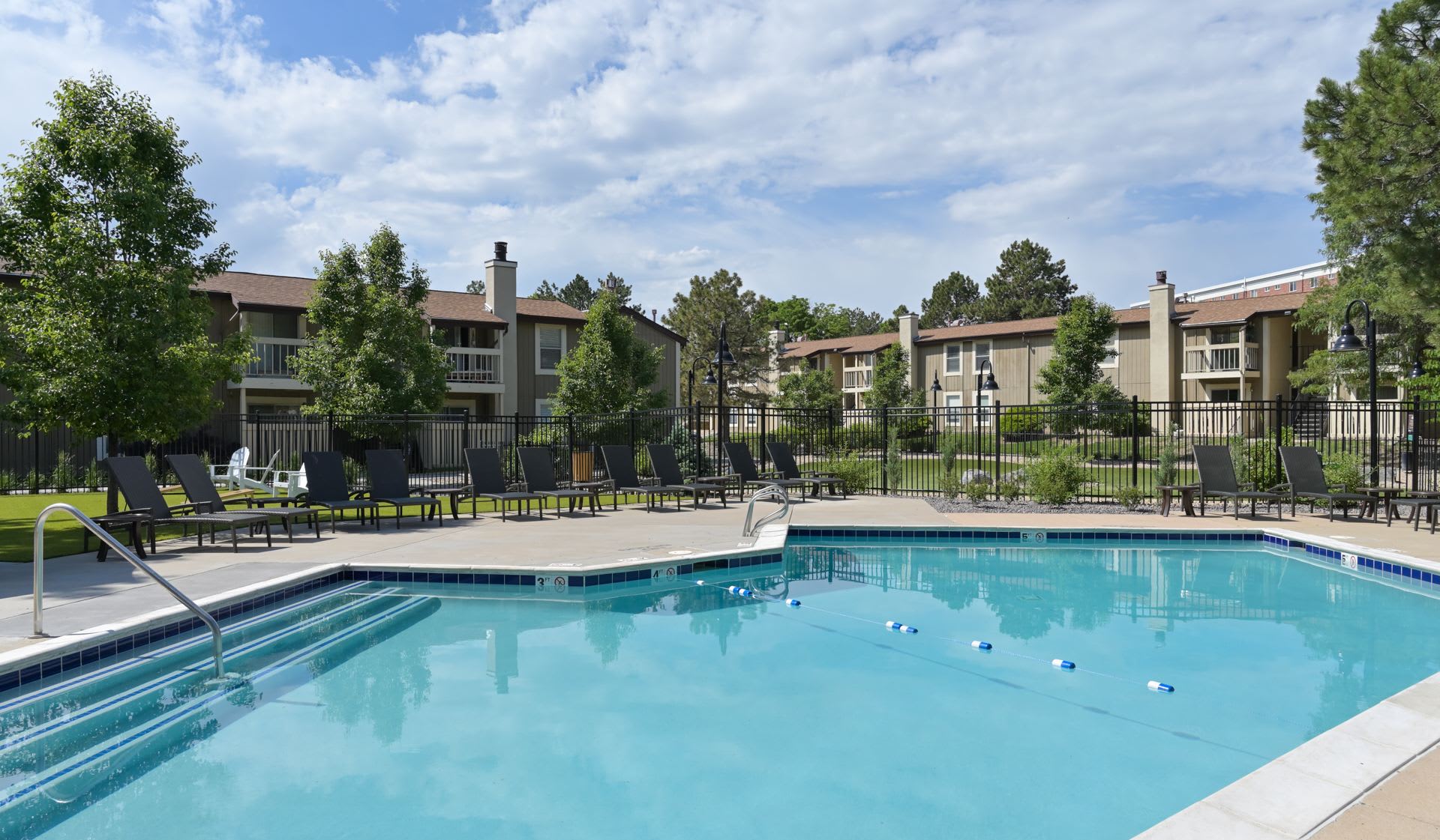 Creekside Apartments – photo 1