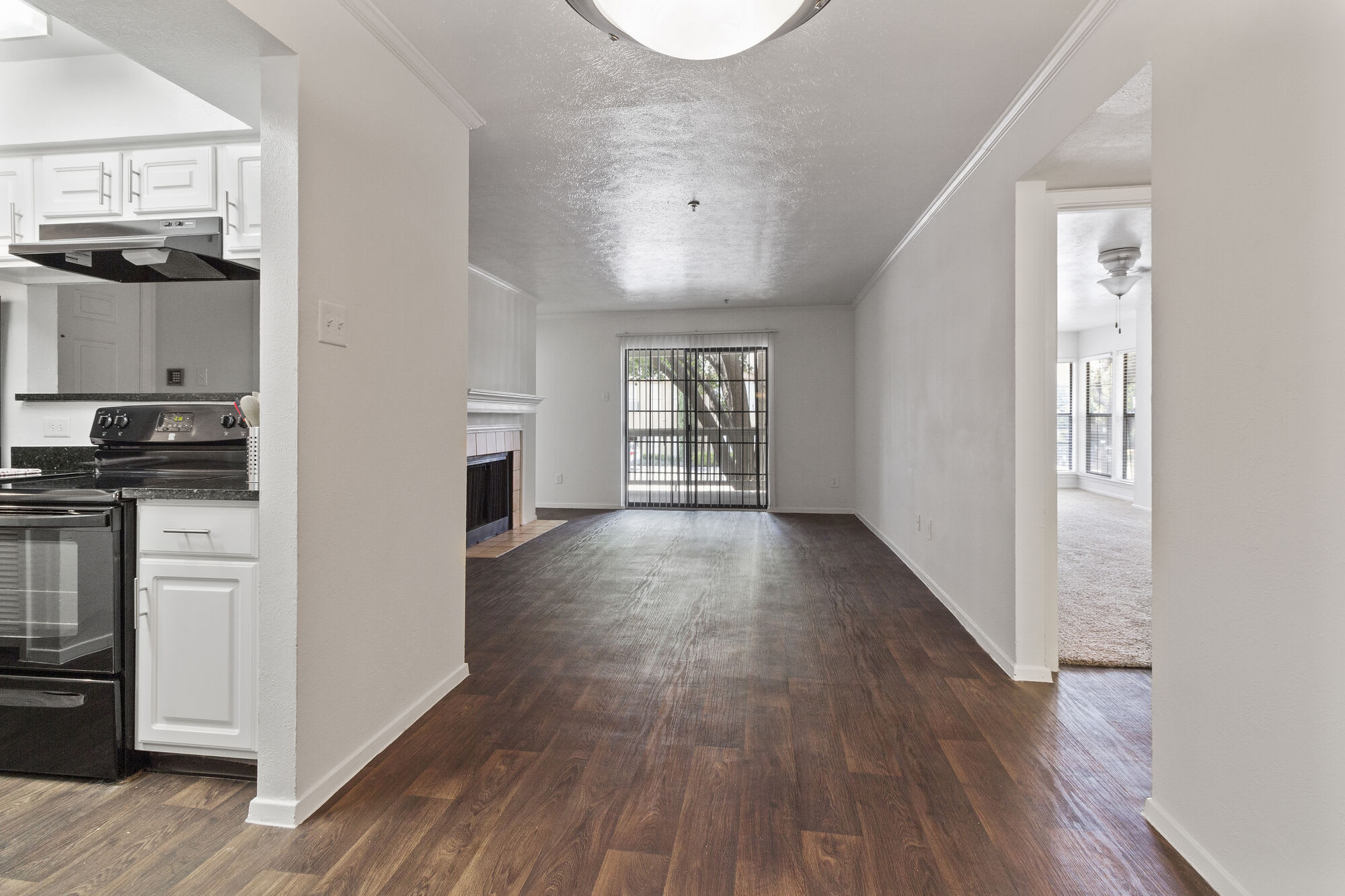 Lincoln Court – photo 2