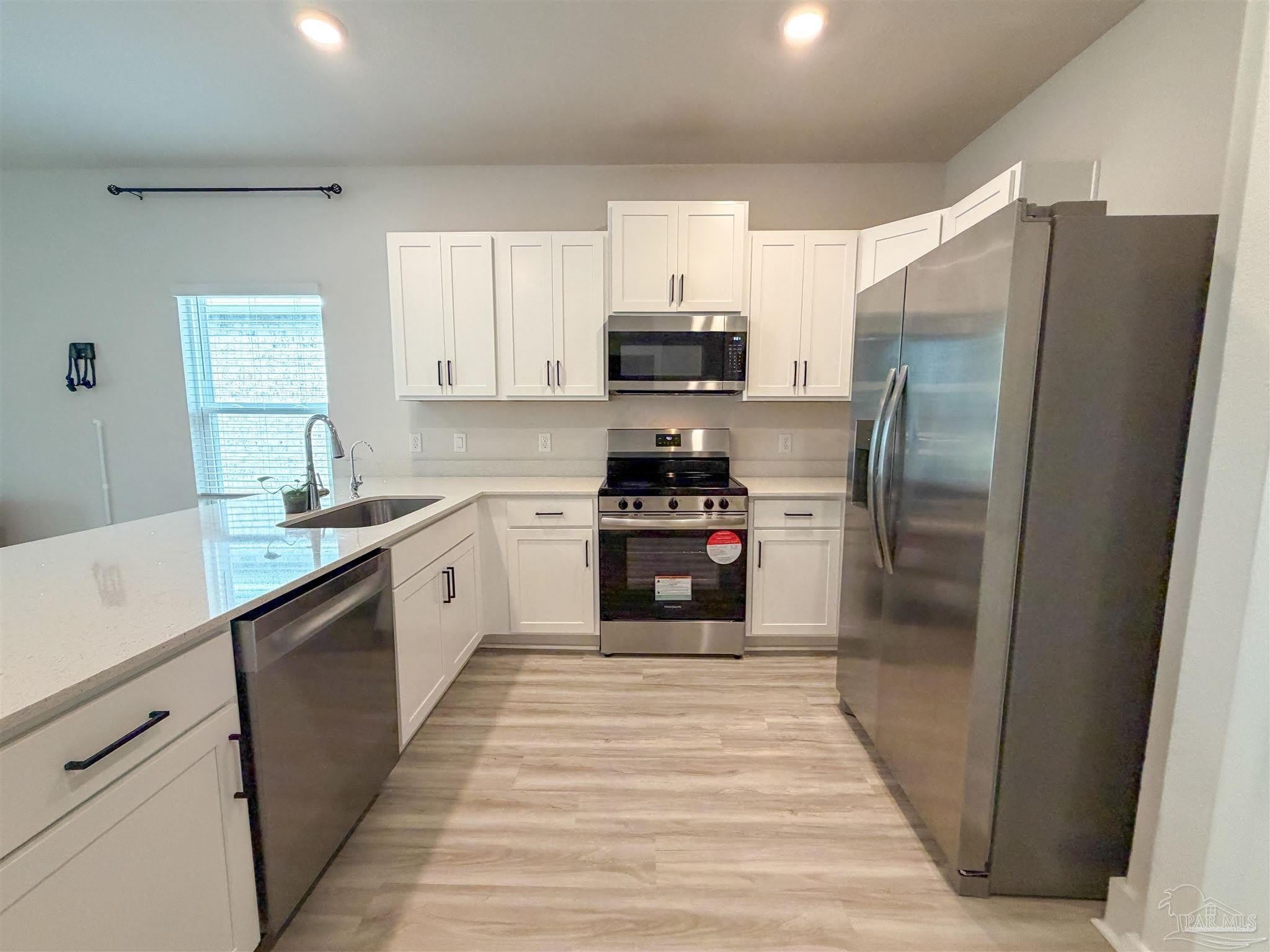 9899 Starling Dr – photo 5