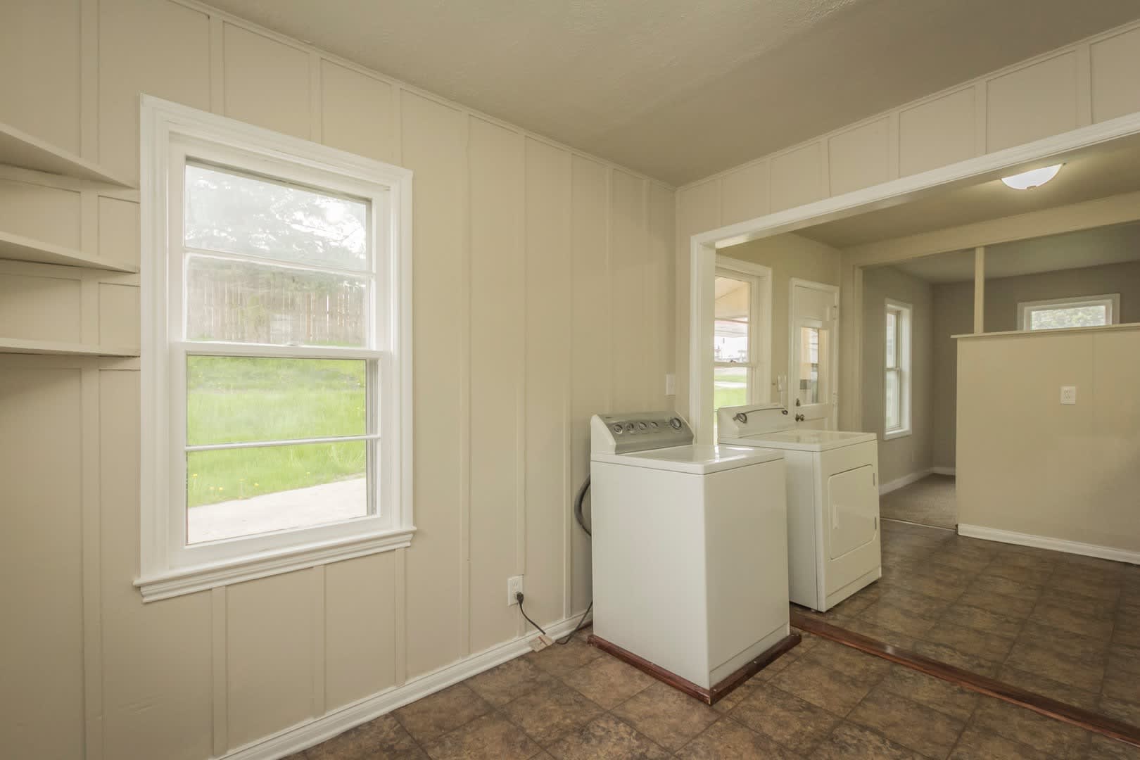 Adorable 2 Bedroom 1 Bath Home In Indianola – photo 5