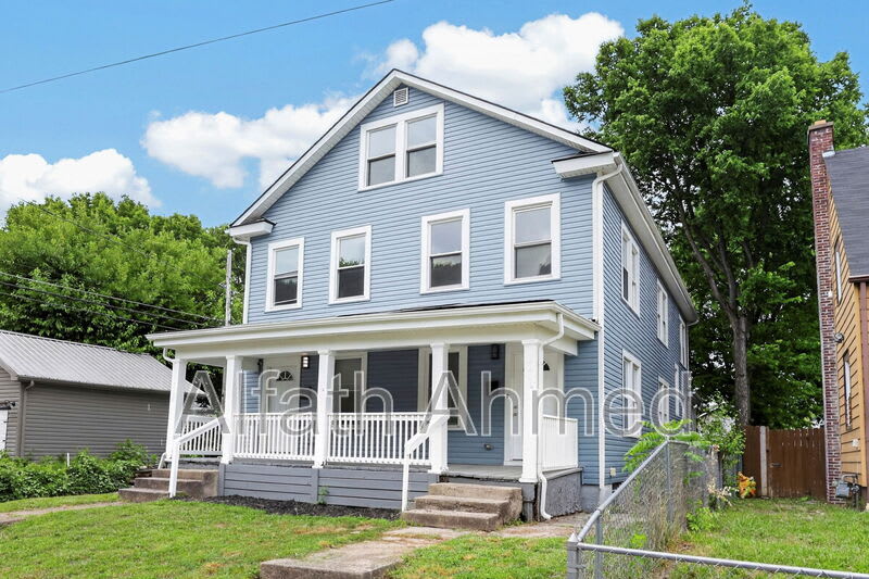 1768 Kent St – photo 2