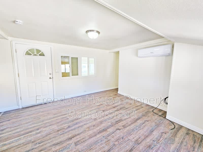 1080 West Windsong Lane – photo 5
