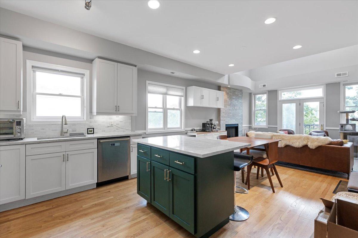 2629 N Dayton Street – photo 3
