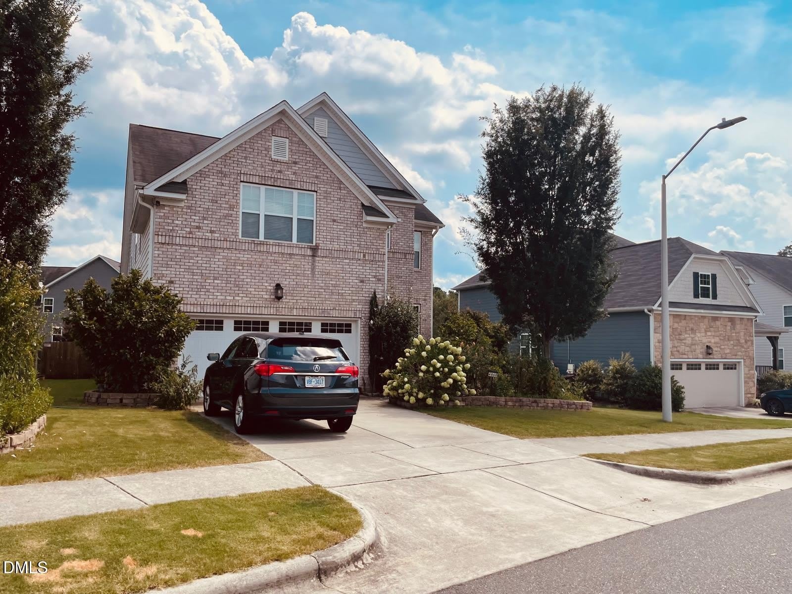 4860 Lily Garden Drive – photo 2