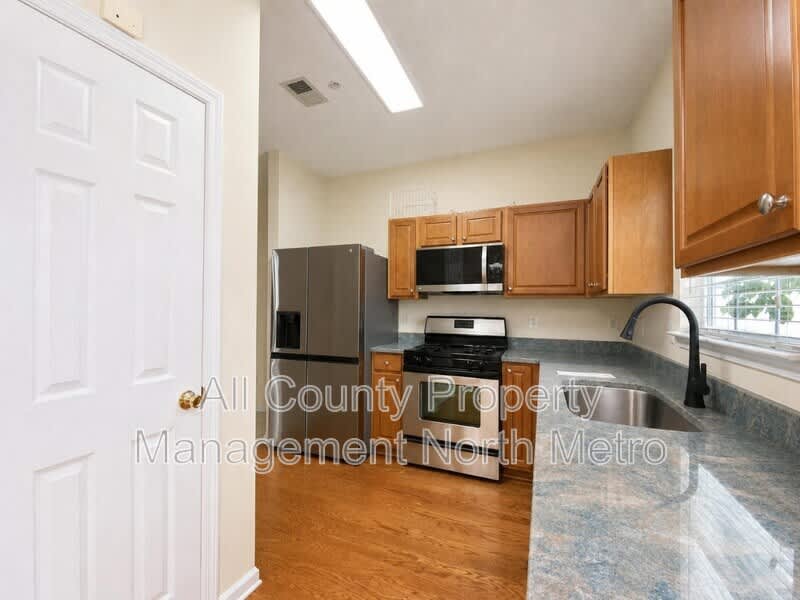 135 Primrose Drive – photo 4