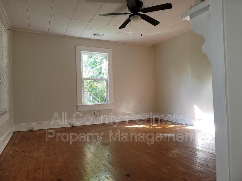 896 Dorothy St – photo 5