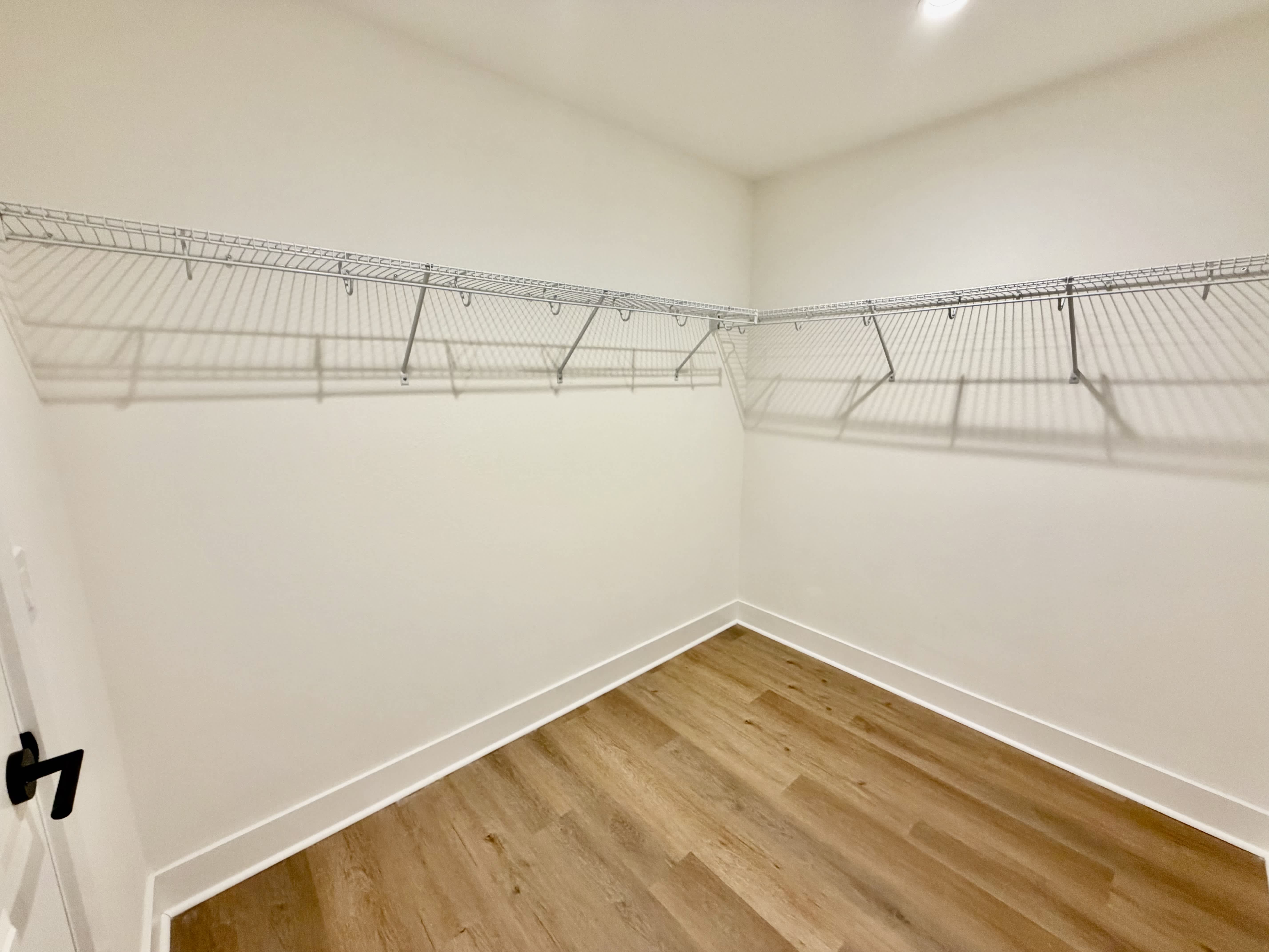 1215 East Esther Street – photo 4