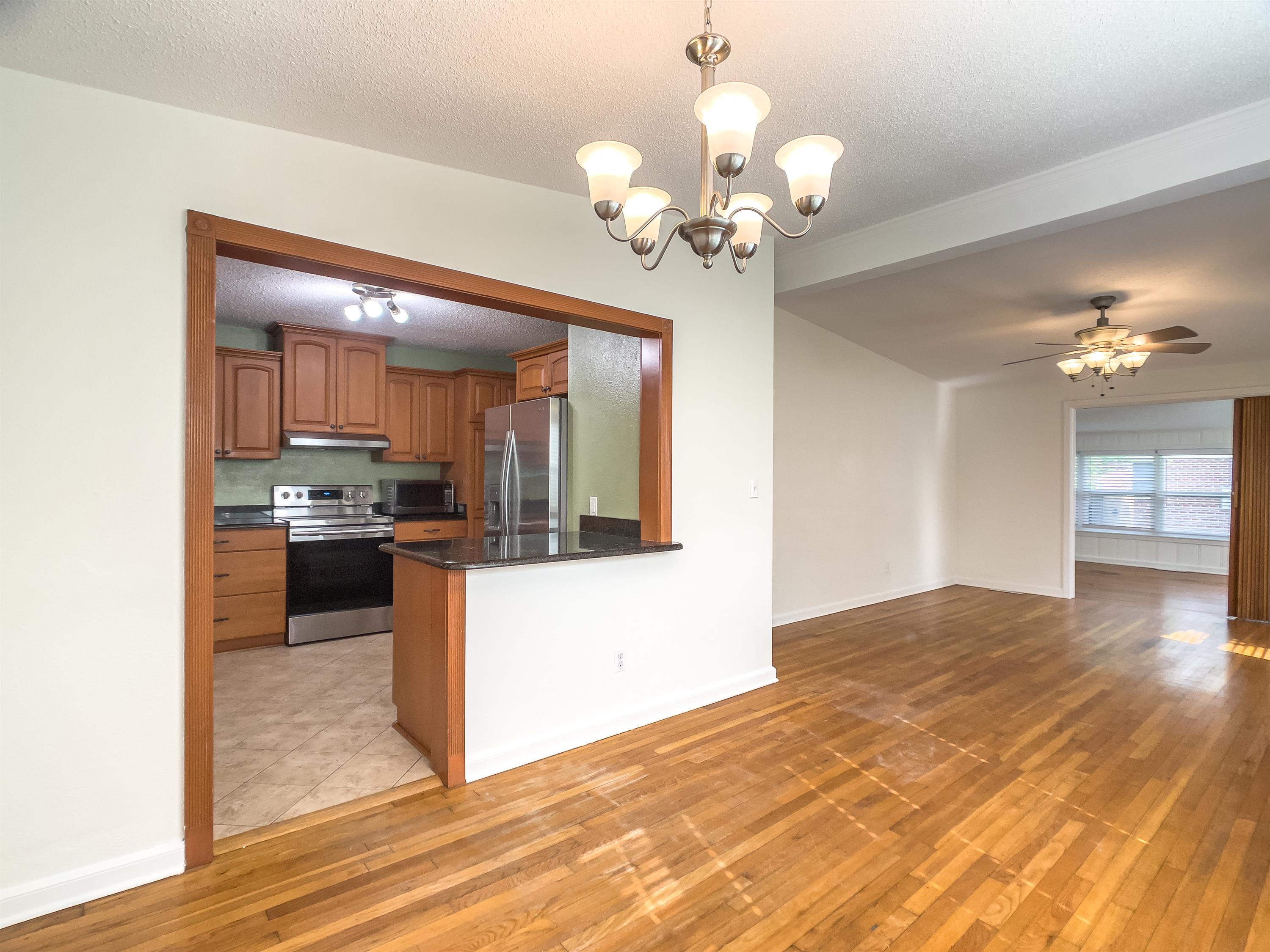 3850 Bayou Boulevard – photo 5