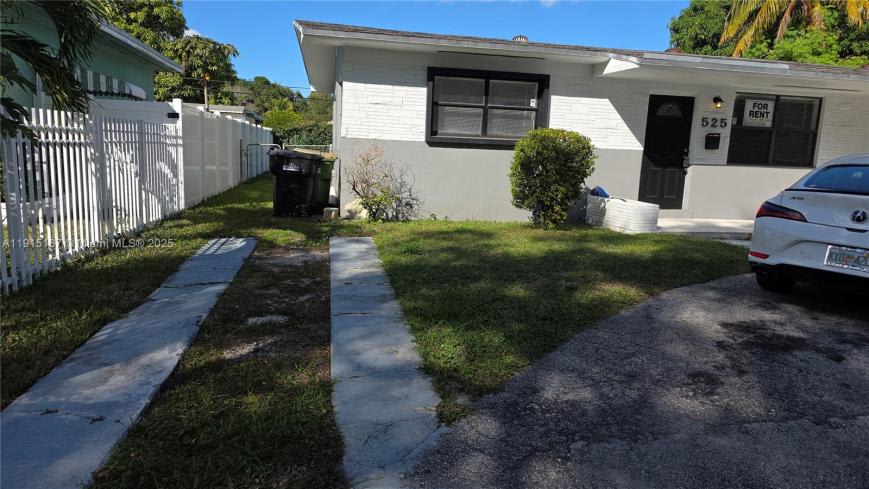 525 NE 132nd Ter – photo 1