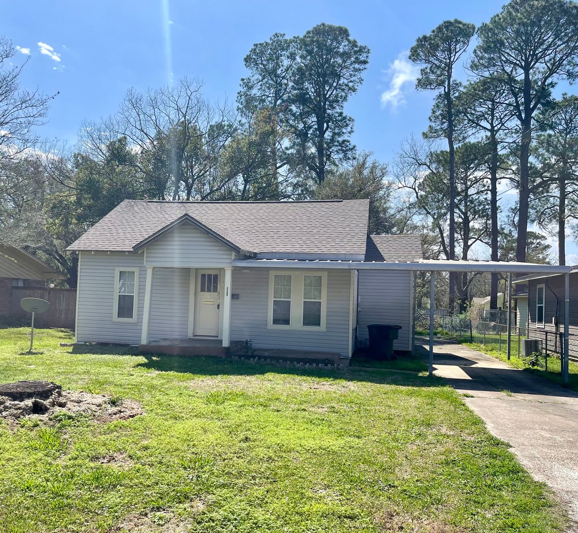 3309 Lay Avenue Groves, Texas 77619 – photo 1