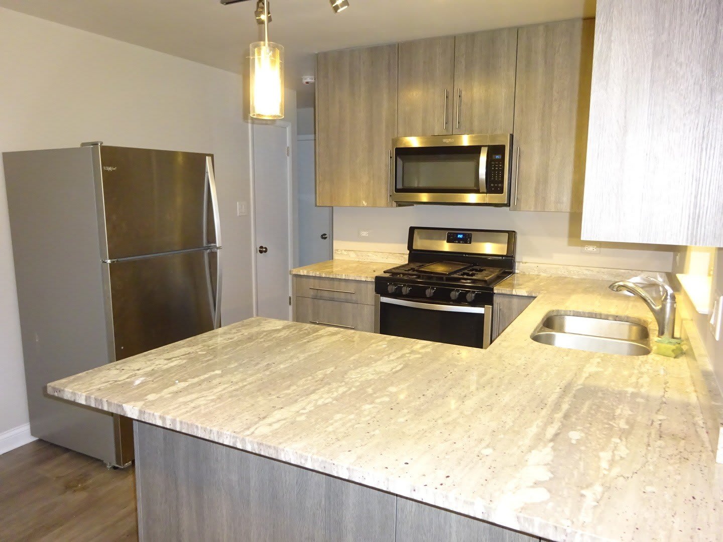 5857 W Montrose Avenue – photo 3