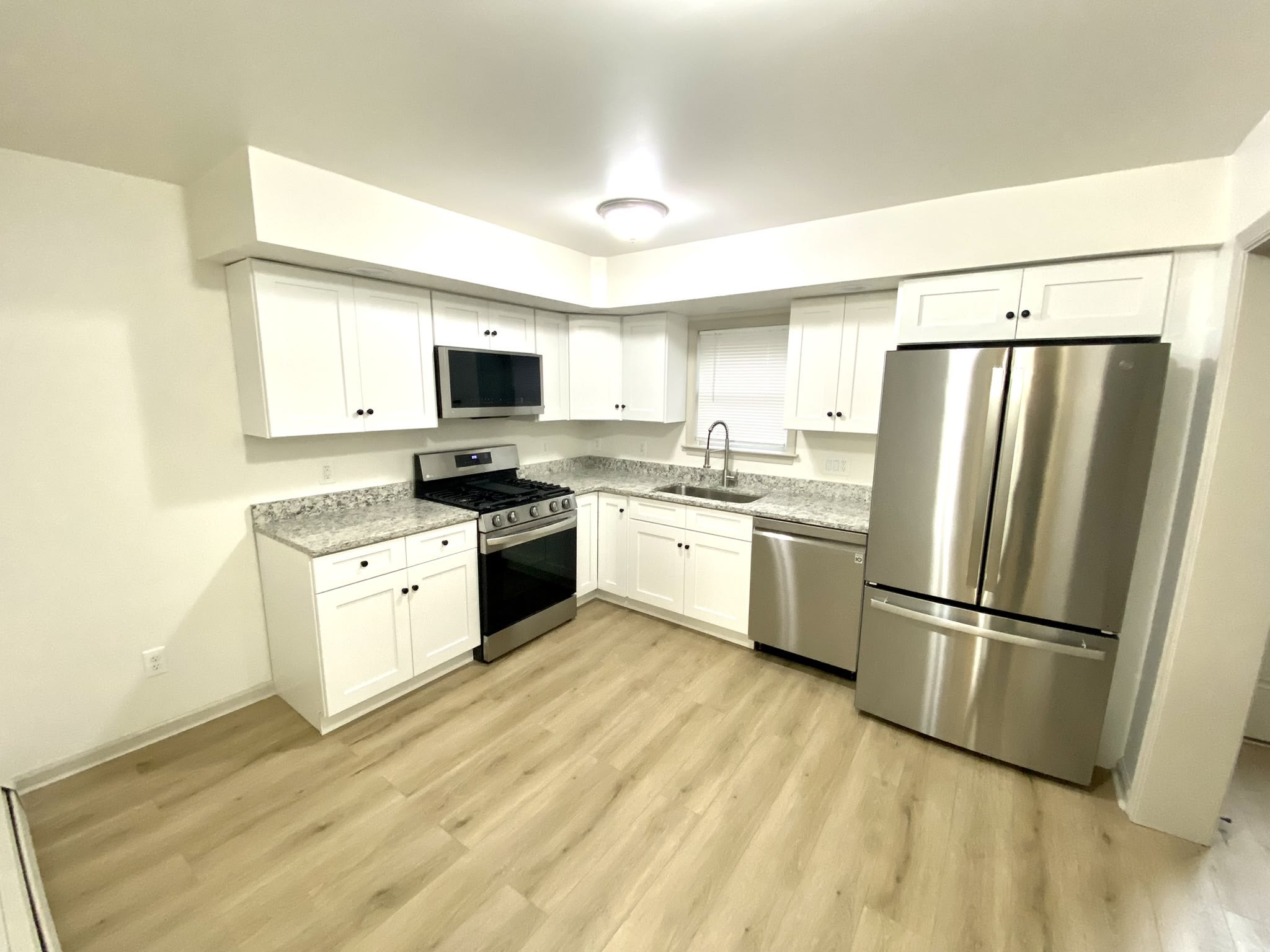 2593 Washington Street – photo 4