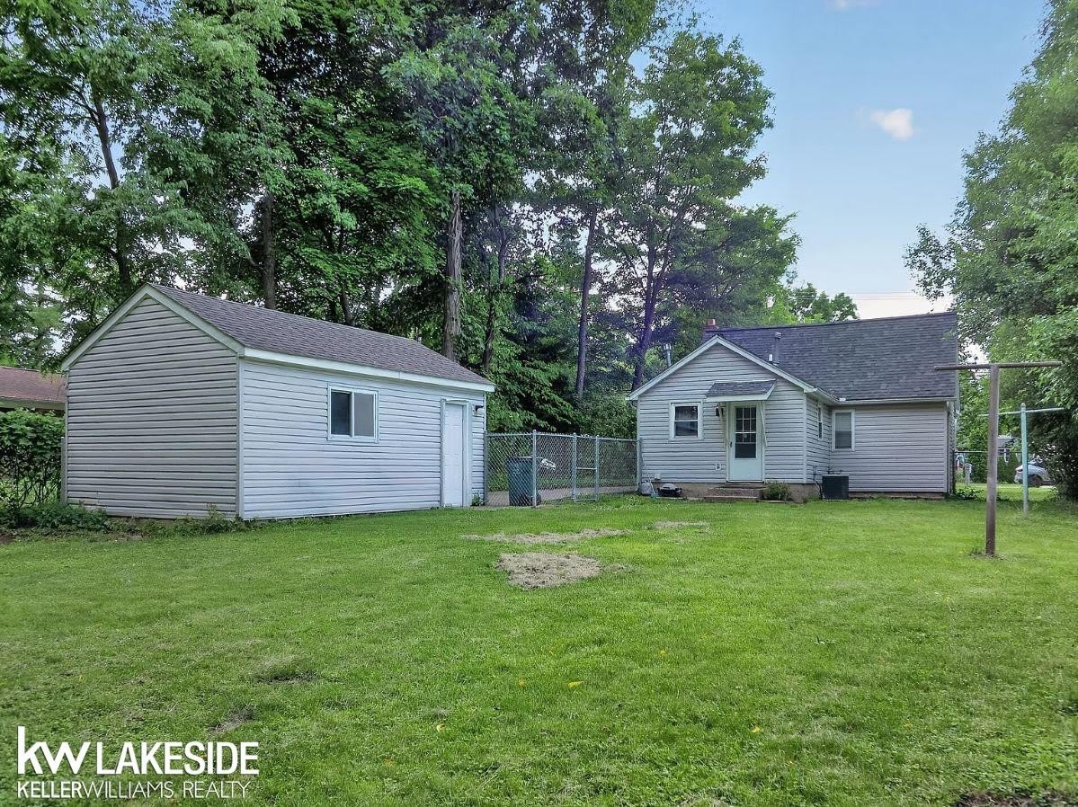 388 E South Boulevard – photo 5