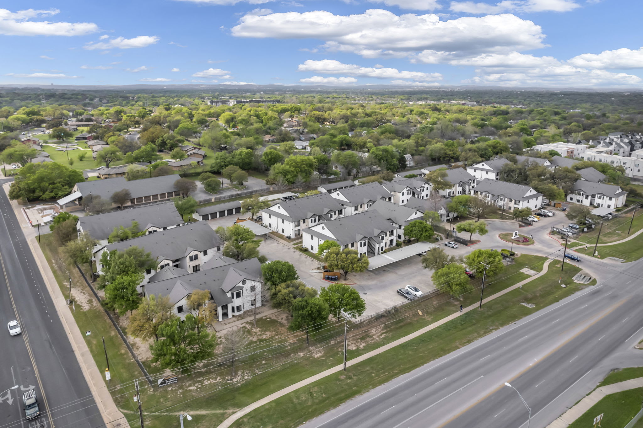 SoCo Apartments – photo 4