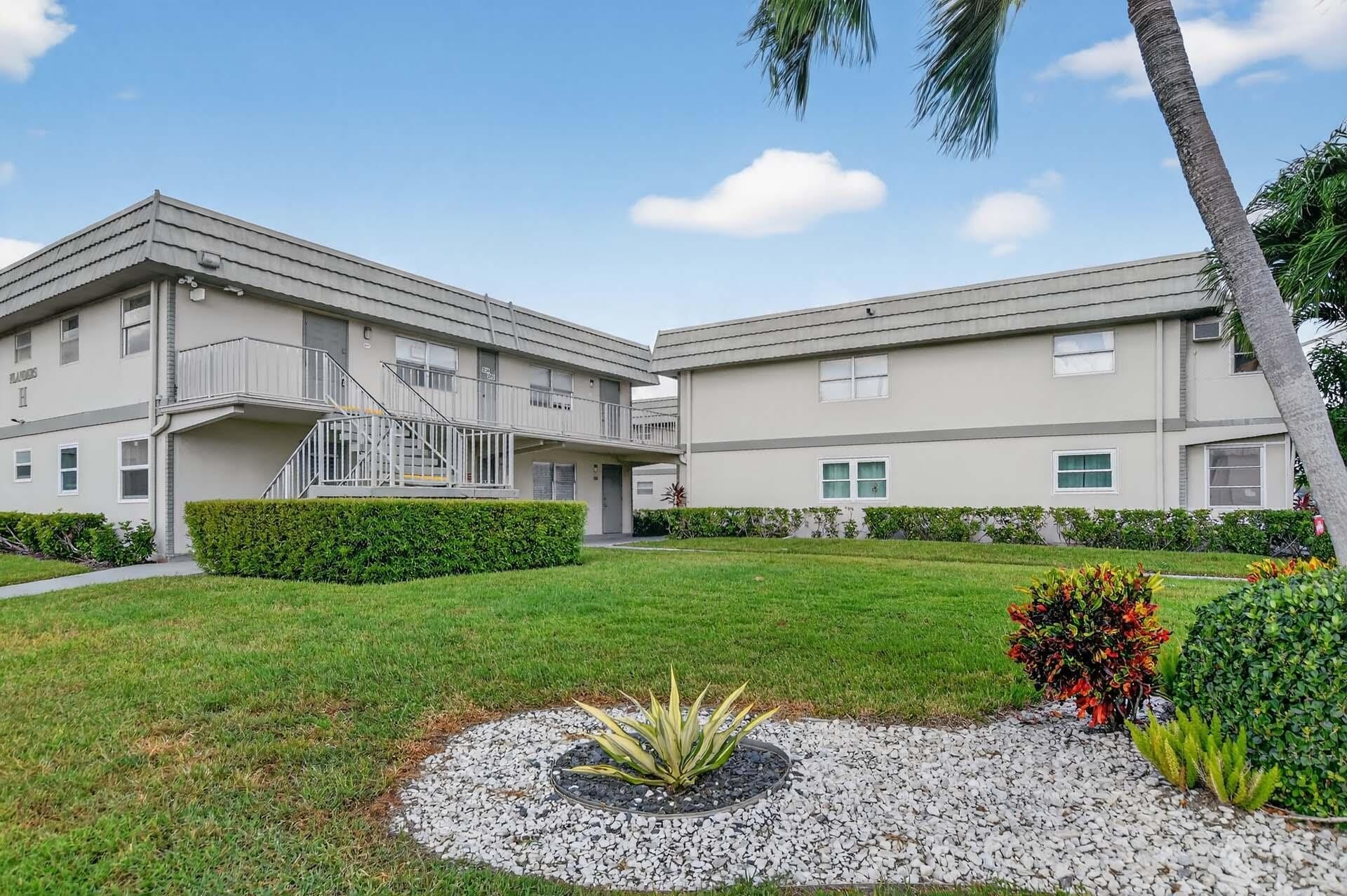 360 Flanders Drive – photo 2