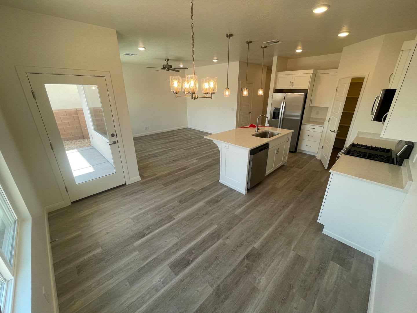 FOUR BEDROOM!!! White Trails Home!!! – photo 3