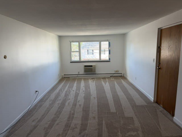 189 River St – photo 3