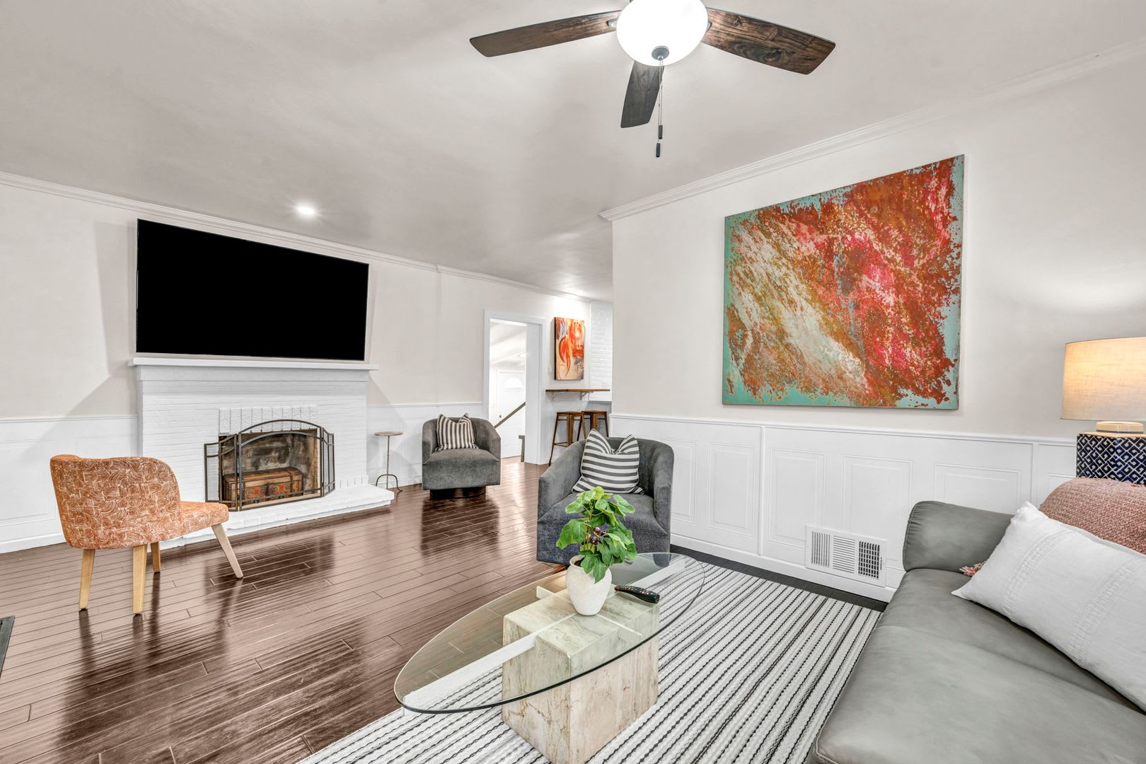 RARE Nixon Manor Rental – FULLY FURNISHED with UTILITIES INCLUDED – photo 4