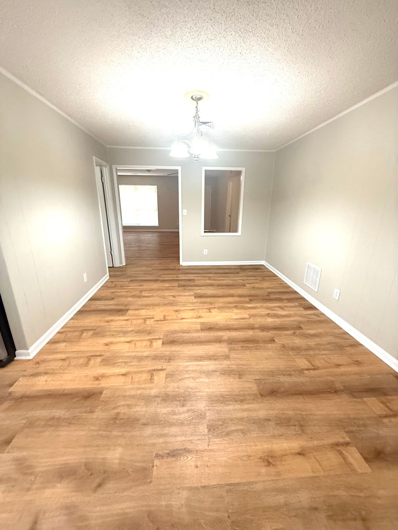 3 Bed 2 Bath Located Off Wares Ferry Road Call Our Self Showing Number To Schedule A Tour – photo 5