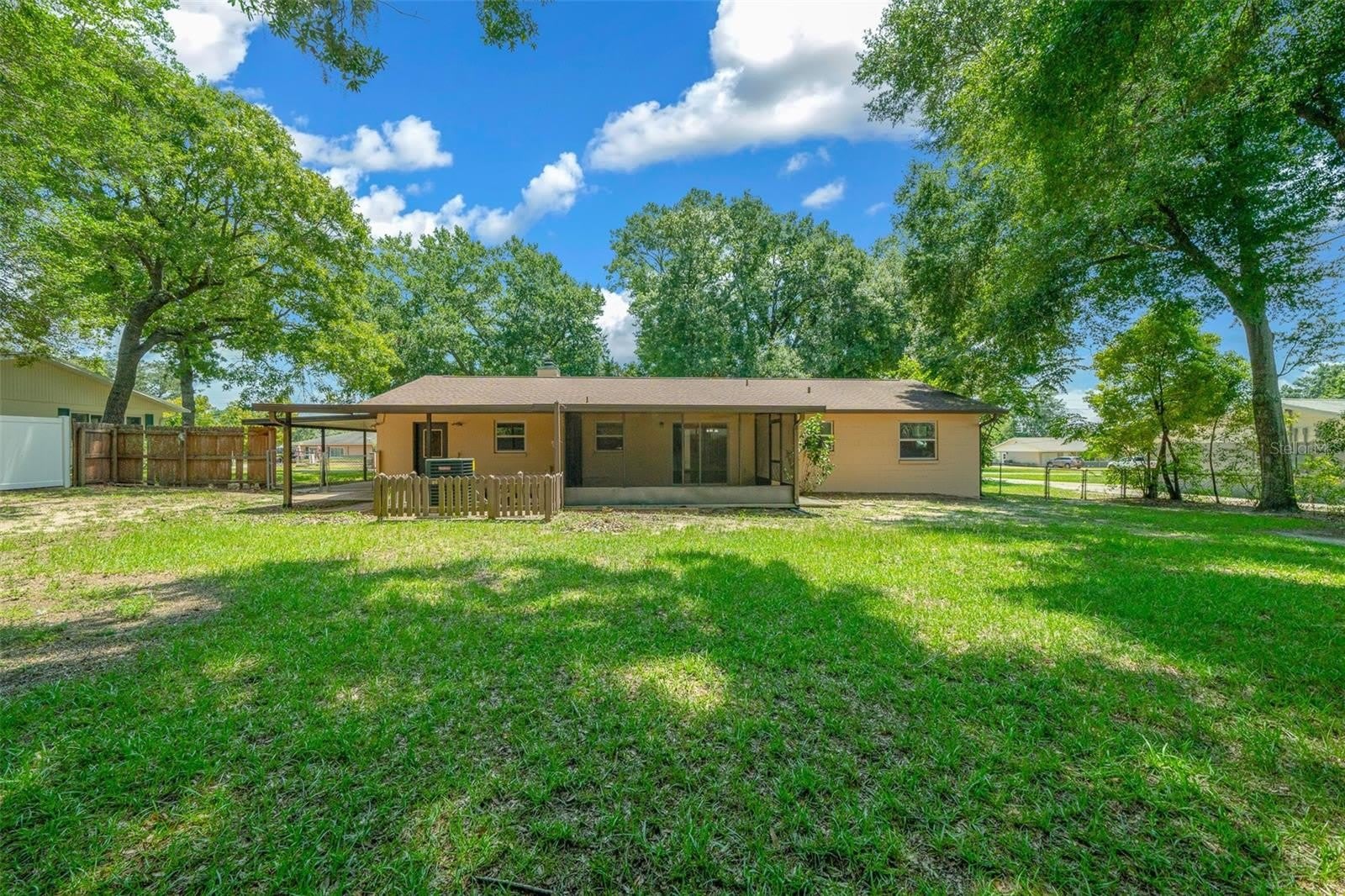 1820 Se 57Th Avenue – photo 2