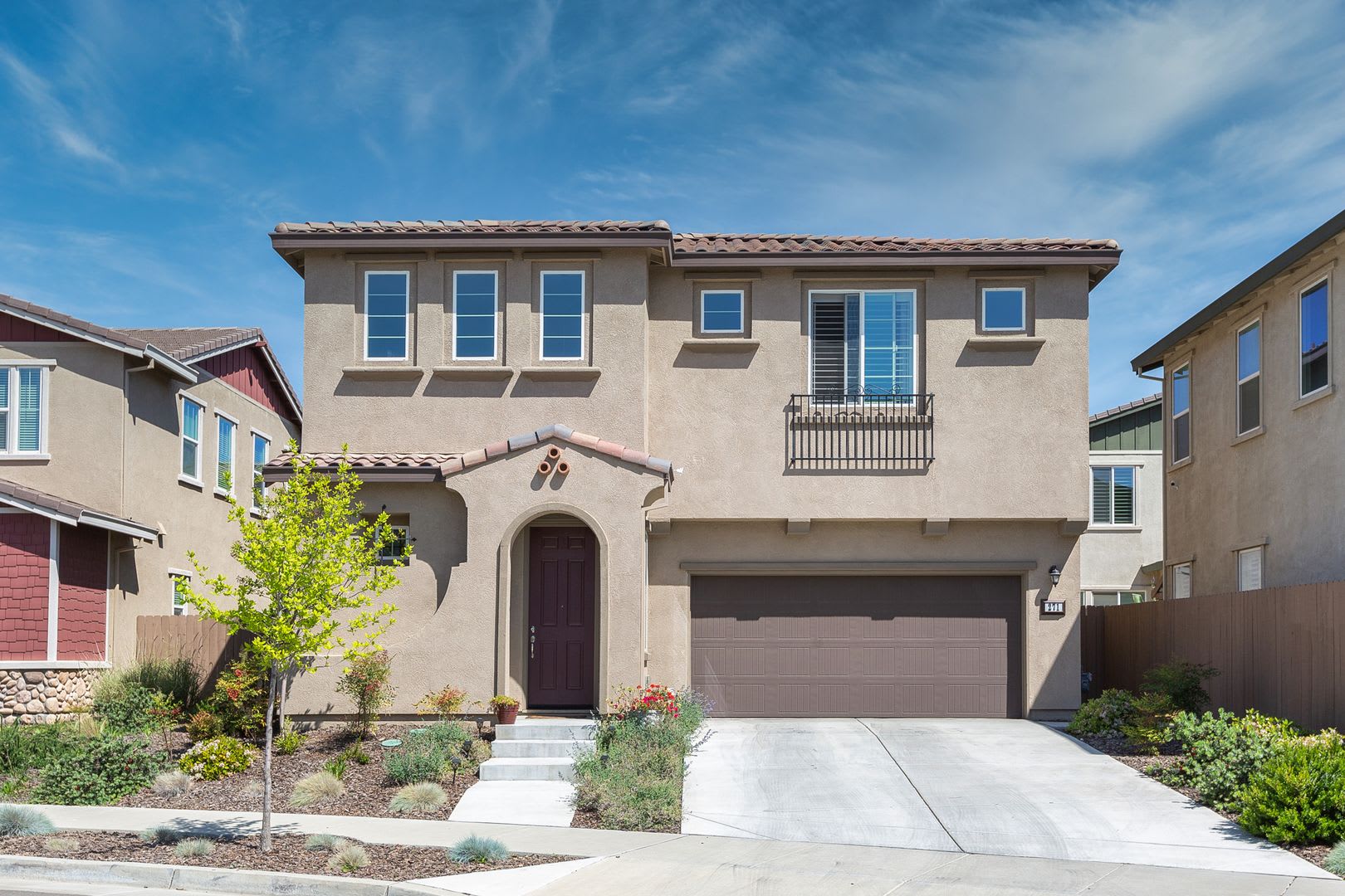 Immaculate single owner home in Natomas w/generous open layout – photo 2