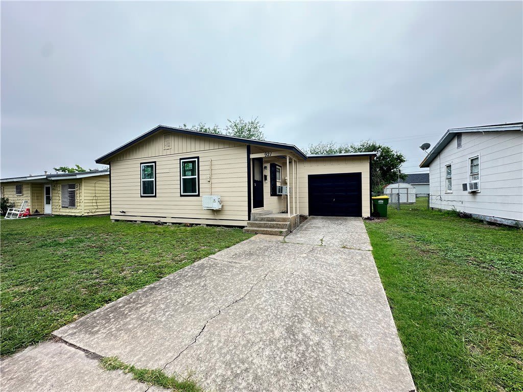 921 Oak Street – photo 2