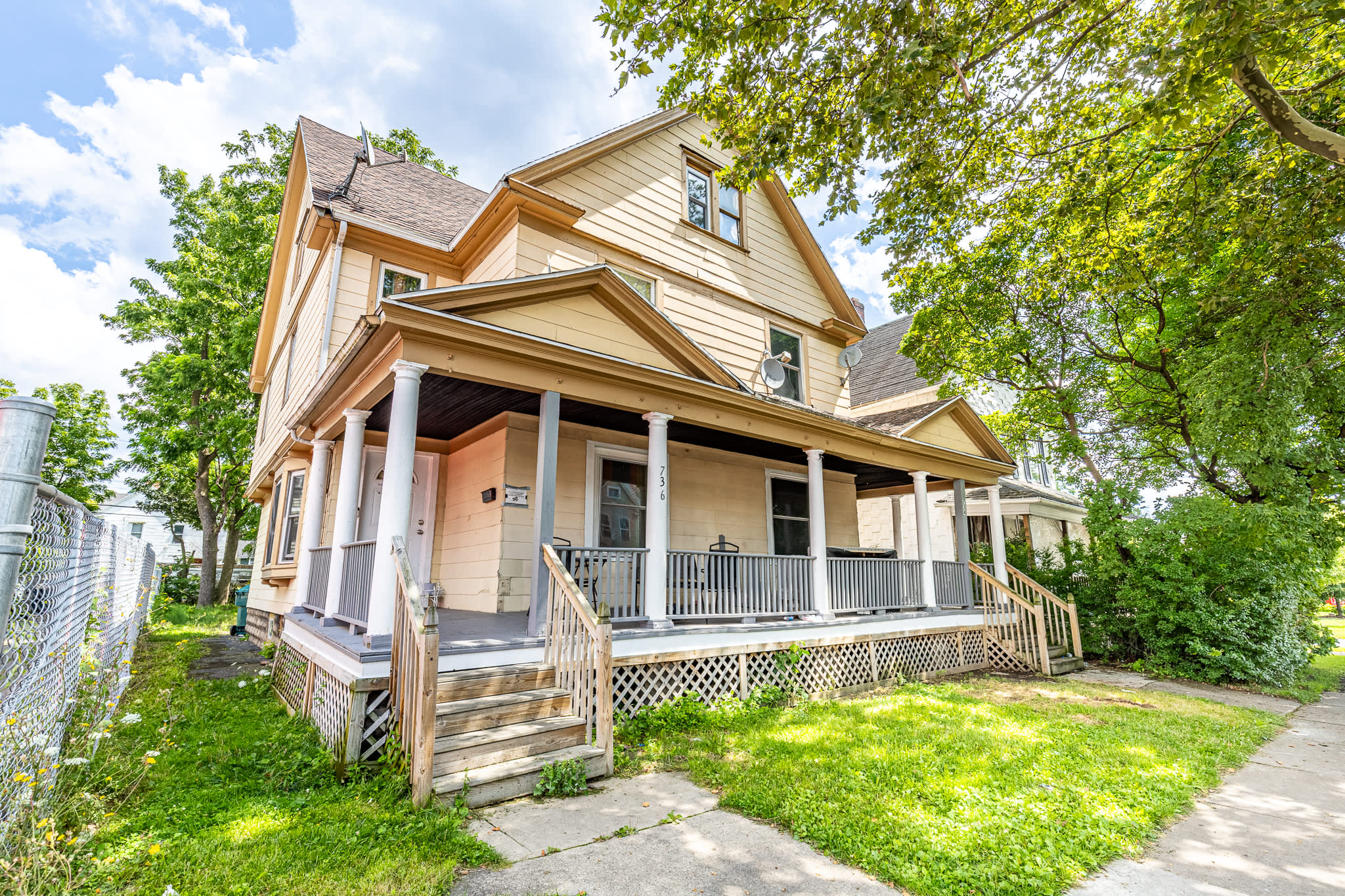 734 Dewey Ave – photo 3