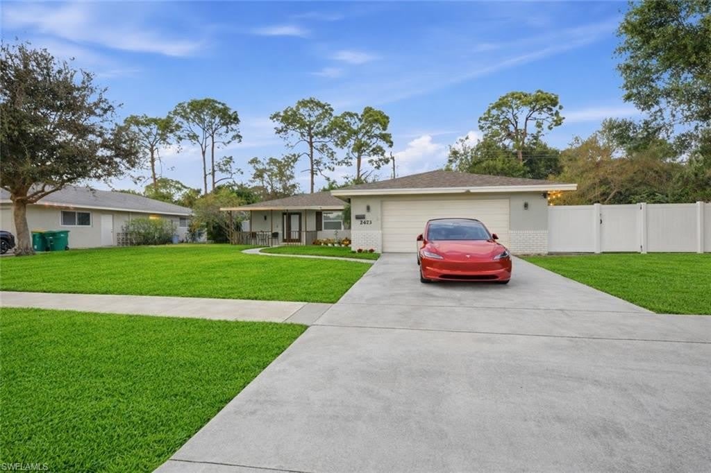 2473 Poinciana St – photo 5