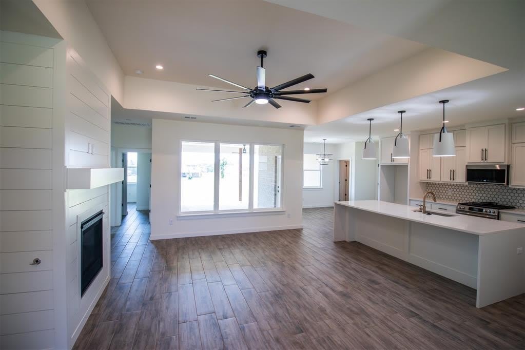 17584 Salma Road – photo 4