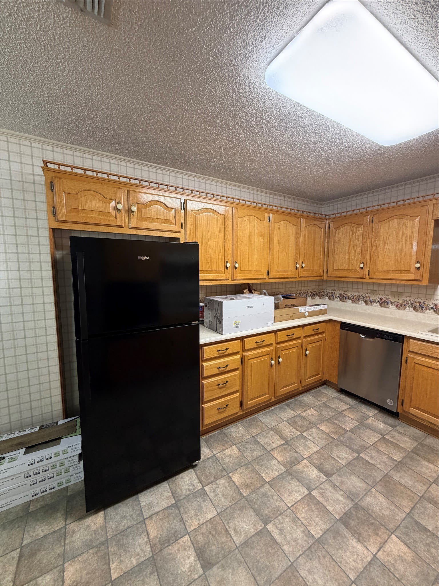 567 W College Street – photo 4