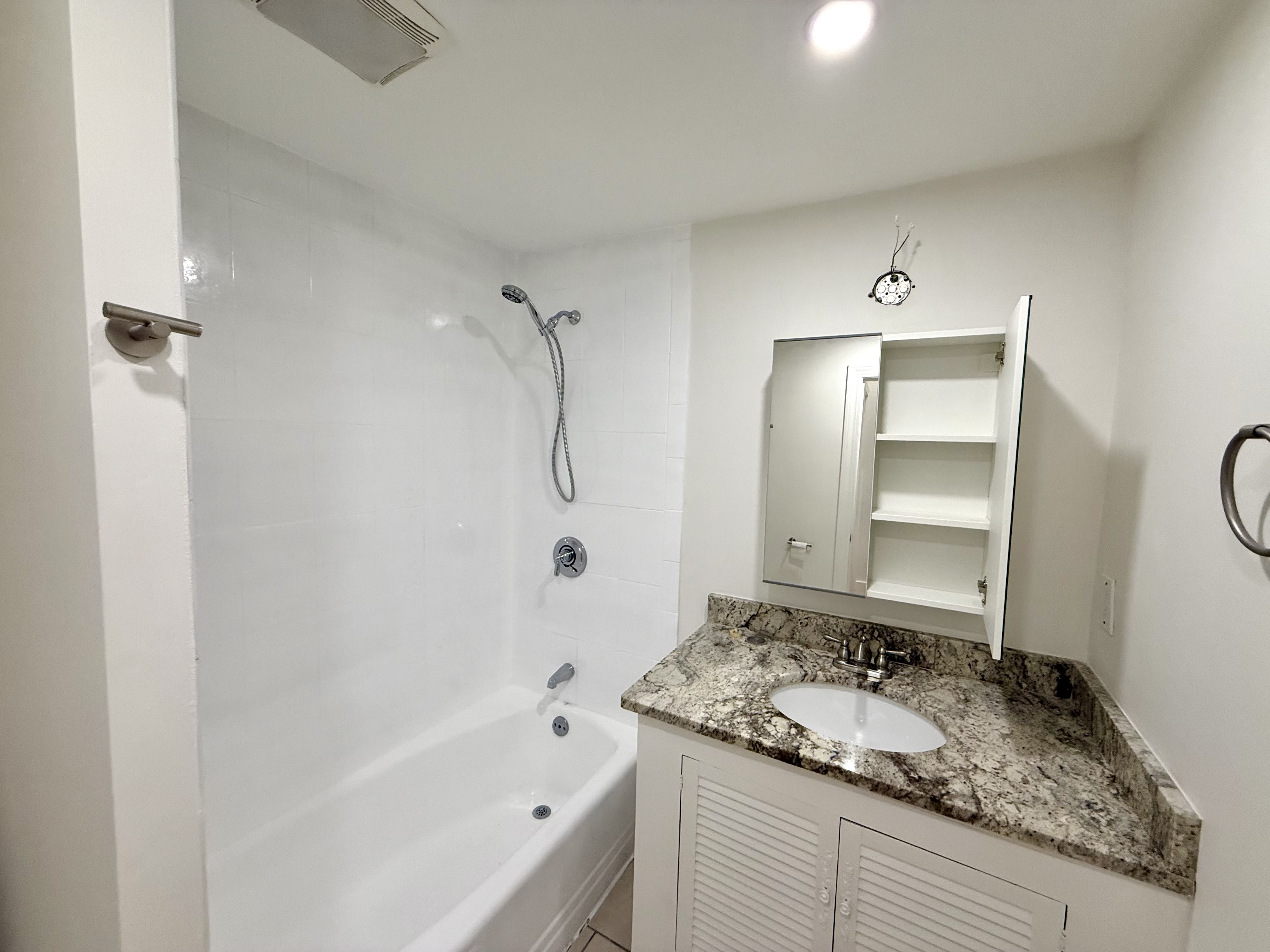 102 Appleton St – photo 5