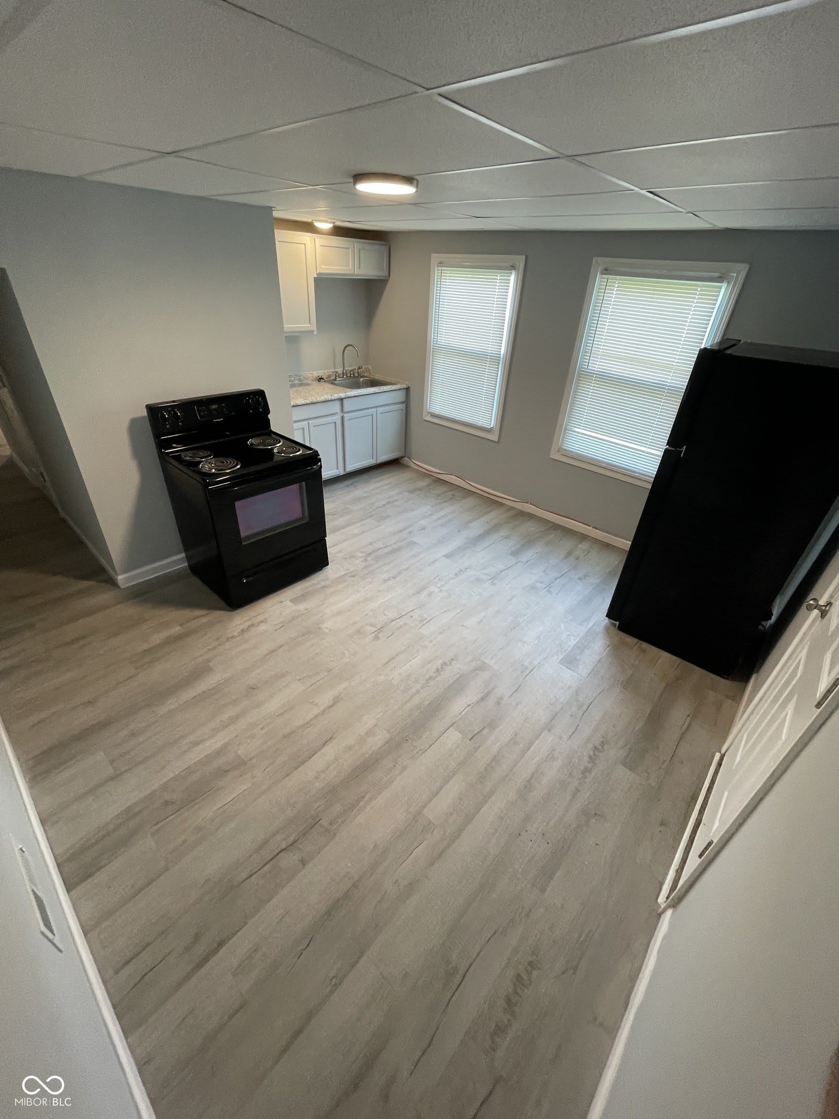 15 N Riley Avenue – photo 3