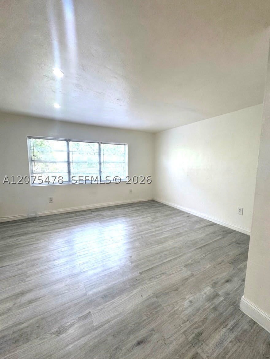 1258 Marseille Dr – photo 2