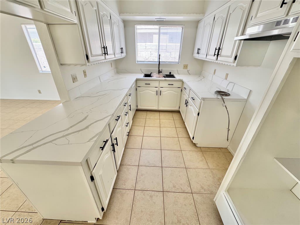 2913 Colanthe Avenue – photo 5